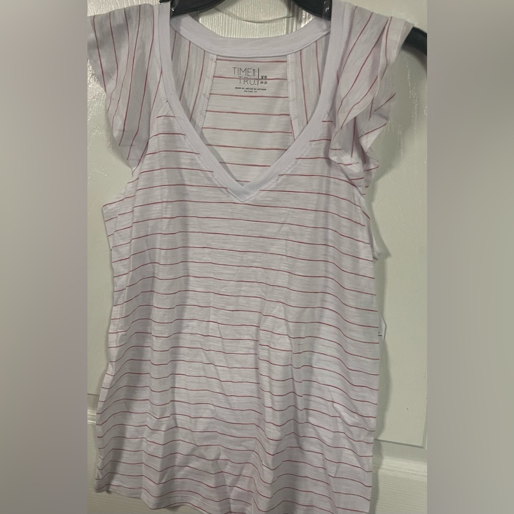 🔴 3/$12 Time and Tru Women's Striped White and Ruby Flutter‎ Top! NWT! Size XS